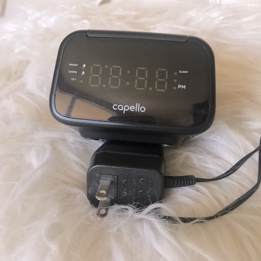 Capello Alarm Clock AM FM Radio 

New without box